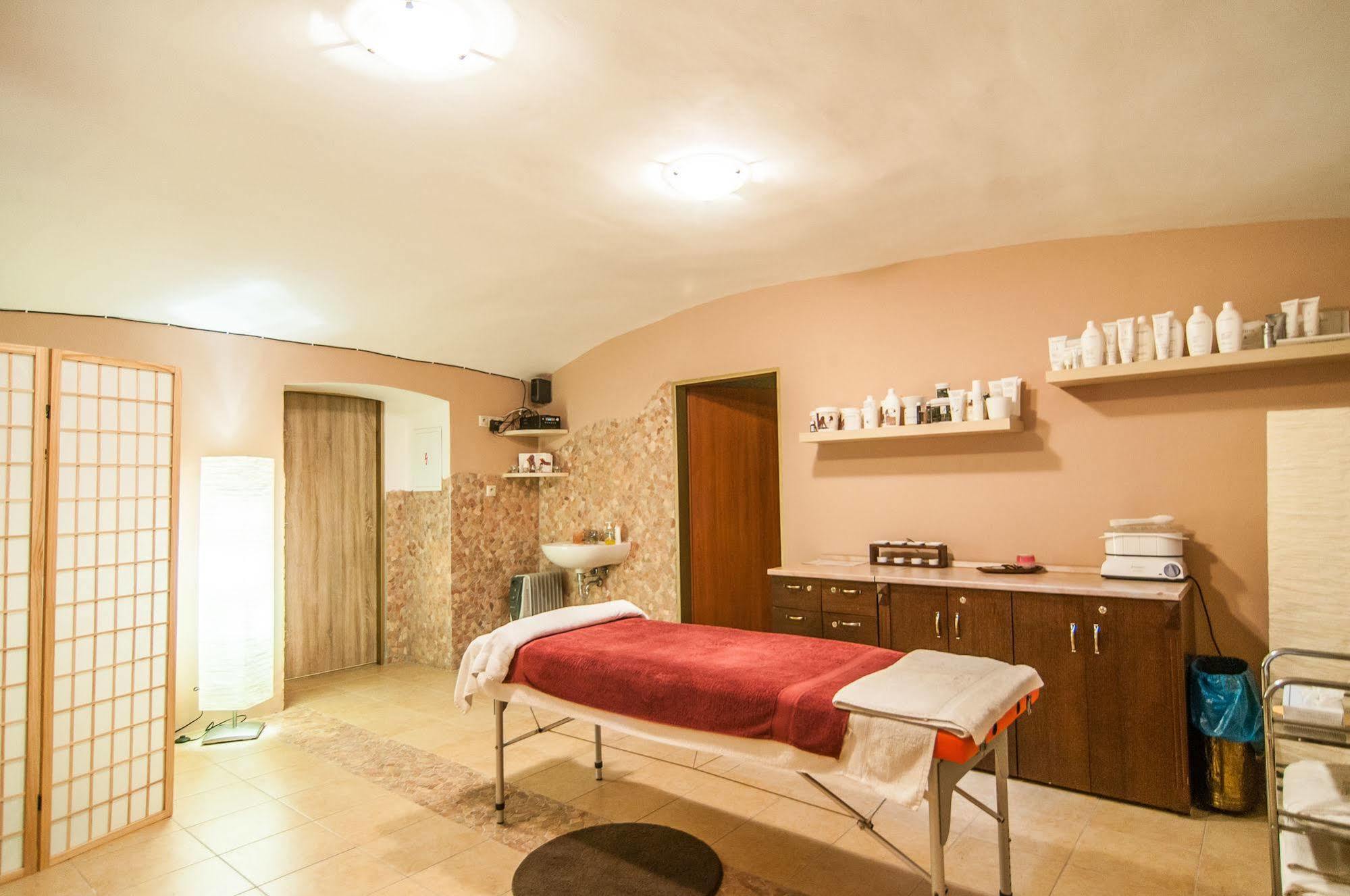 Giovanni Giacomo Hotel